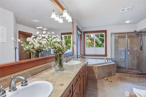 24502 NE 27th Place Sammamish WA 98074