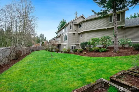 24502 NE 27th Place Sammamish WA 98074