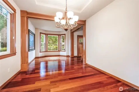 24502 NE 27th Place Sammamish WA 98074