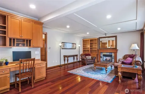 24502 NE 27th Place Sammamish WA 98074