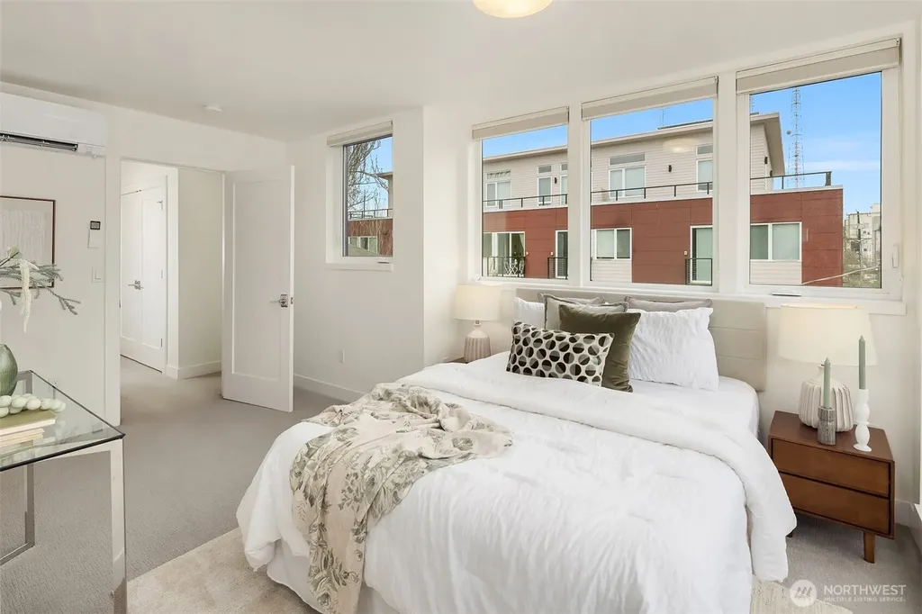 119 18th Avenue E Seattle WA 98122