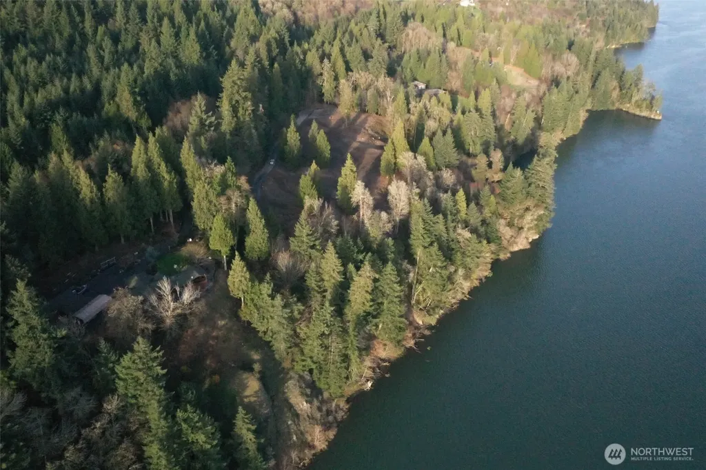 26 Edge Water Drive Cathlamet WA 98612