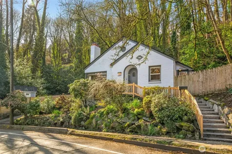 2301 Delmar Drive E Seattle WA 98102