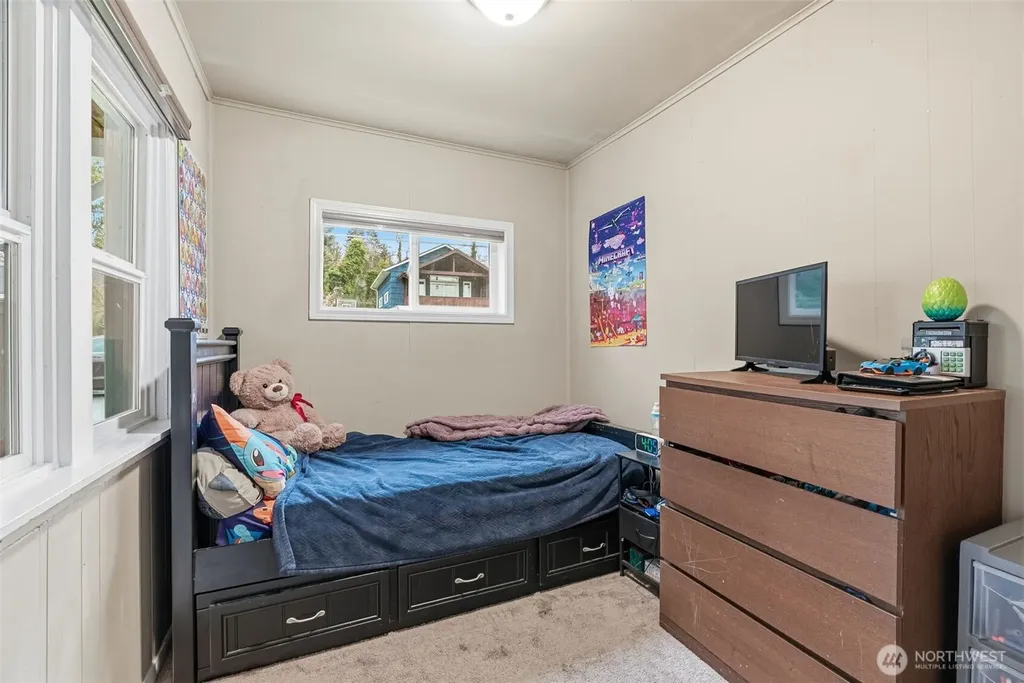 2201 Holcomb Loop Road Kelso WA 98626