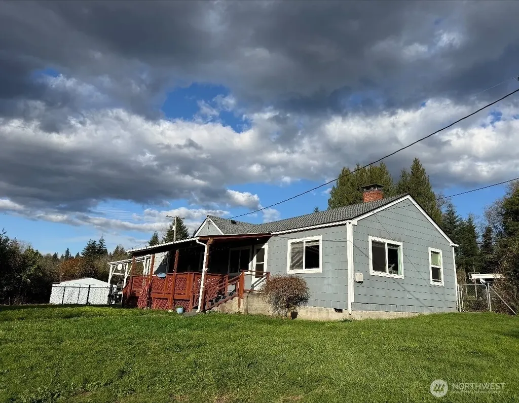 2201 Holcomb Loop Road Kelso WA 98626