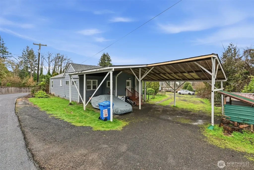 2201 Holcomb Loop Road Kelso WA 98626