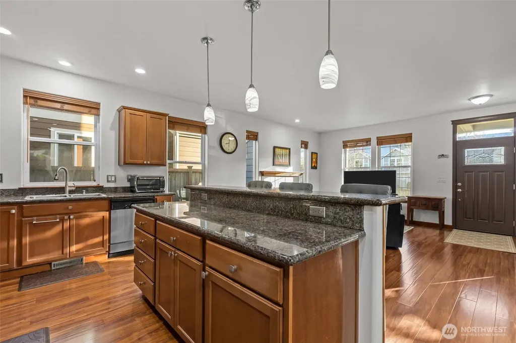 4322 25th Street SE Puyallup WA 98374