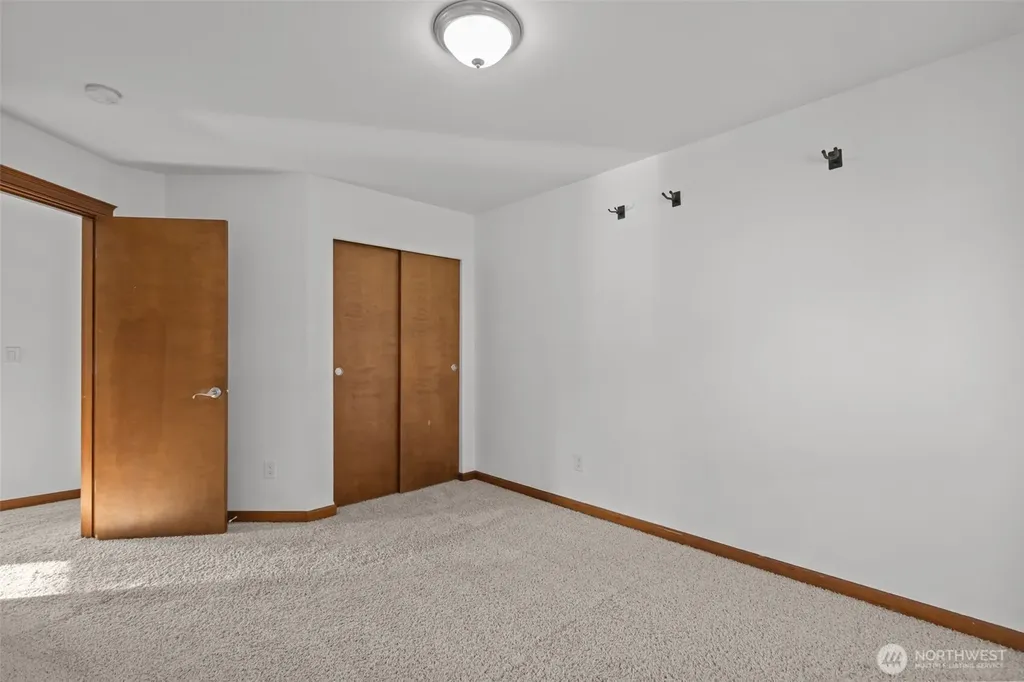 4322 25th Street SE Puyallup WA 98374