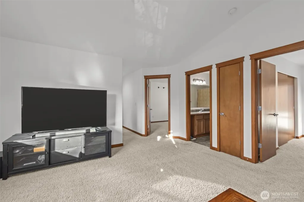 4322 25th Street SE Puyallup WA 98374