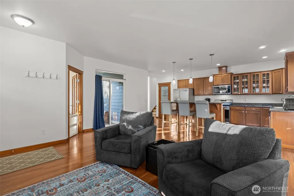 4322 25th Street SE Puyallup WA 98374
