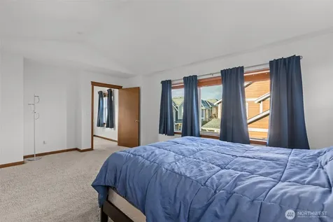 4322 25th Street SE Puyallup WA 98374