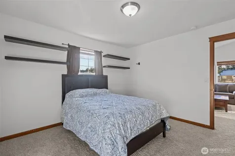 4322 25th Street SE Puyallup WA 98374