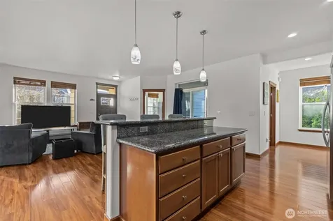 4322 25th Street SE Puyallup WA 98374