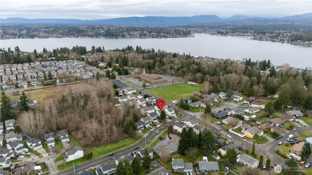 10025 2nd Place SE Lake Stevens WA 98258