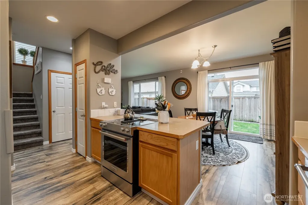 10025 2nd Place SE Lake Stevens WA 98258