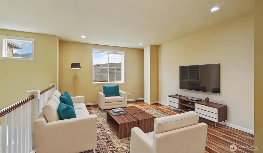 1511 25th Avenue NE Issaquah WA 98029