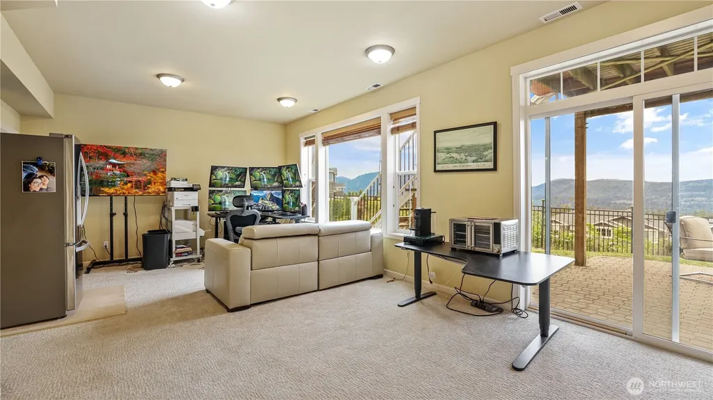 1511 25th Avenue NE Issaquah WA 98029