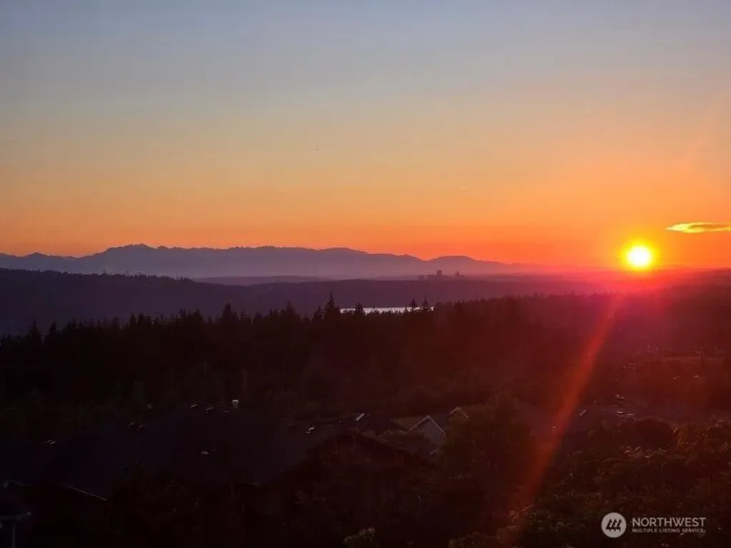 1511 25th Avenue NE Issaquah WA 98029