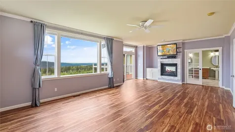 1511 25th Avenue NE Issaquah WA 98029