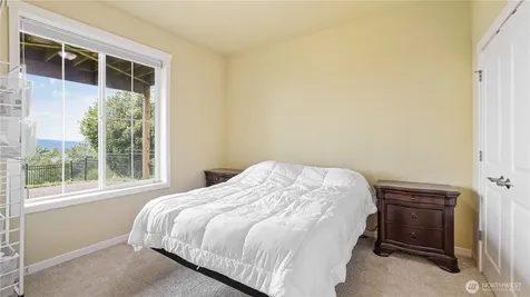 1511 25th Avenue NE Issaquah WA 98029