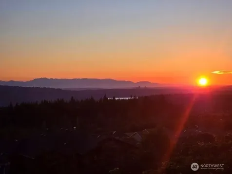 1511 25th Avenue NE Issaquah WA 98029