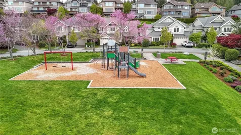 1511 25th Avenue NE Issaquah WA 98029
