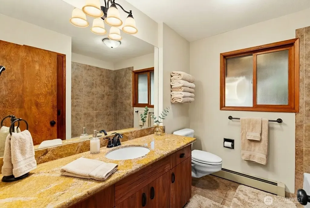 1970 Cambridge Lane SW Olympia WA 98512