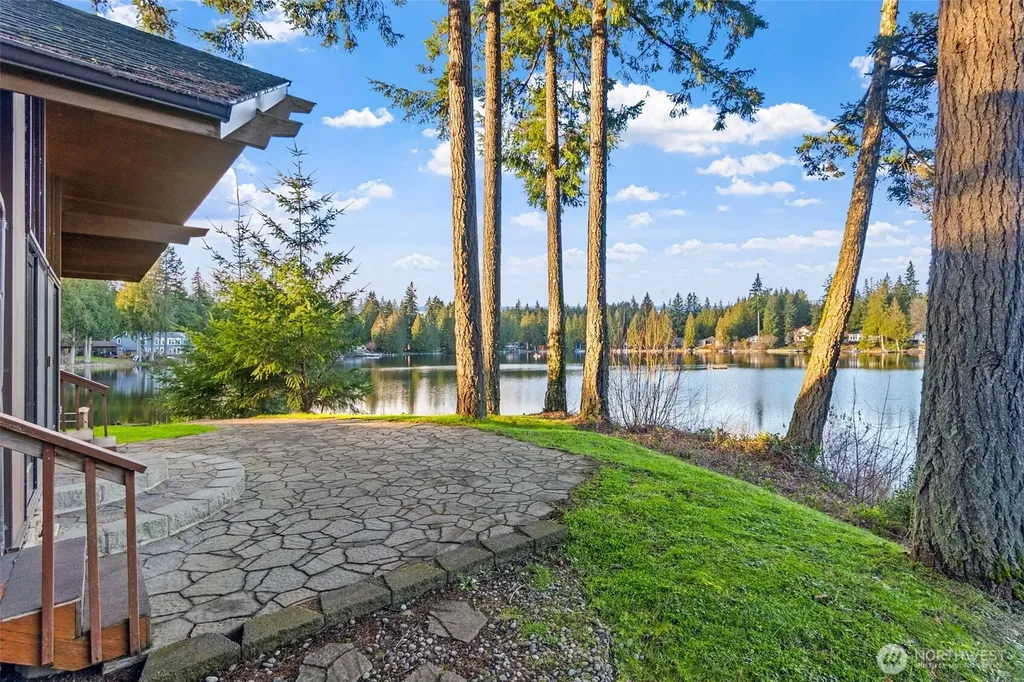 1970 Cambridge Lane SW Olympia WA 98512