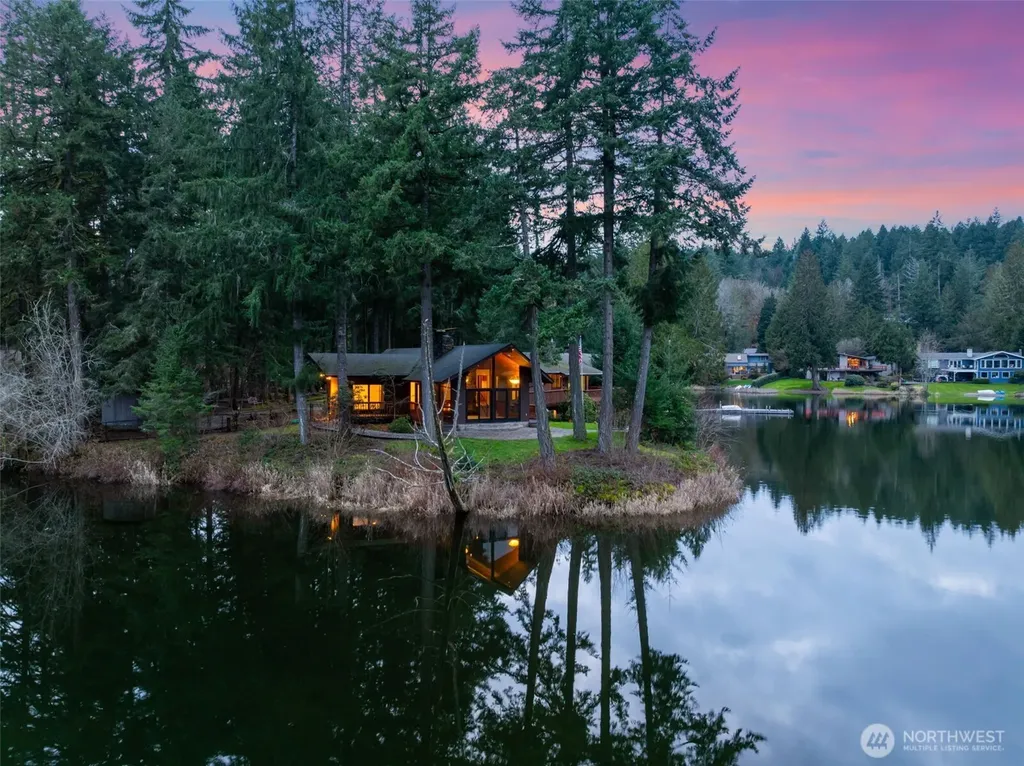 1970 Cambridge Lane SW Olympia WA 98512