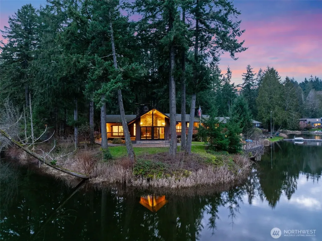 1970 Cambridge Lane SW Olympia WA 98512