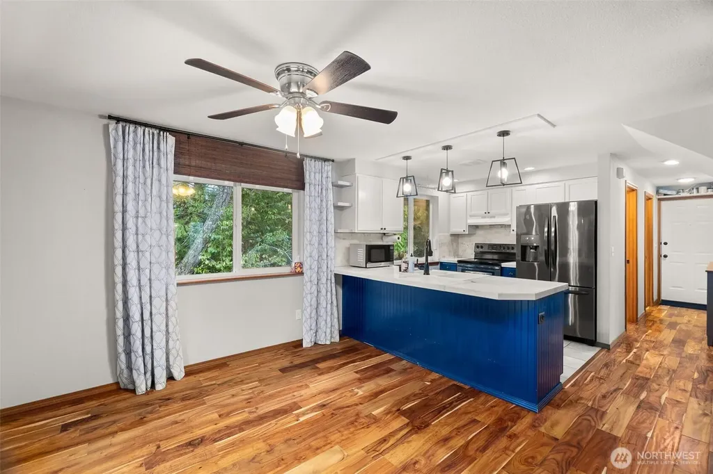 2832 Fishtrap Loop NE Olympia WA 98506