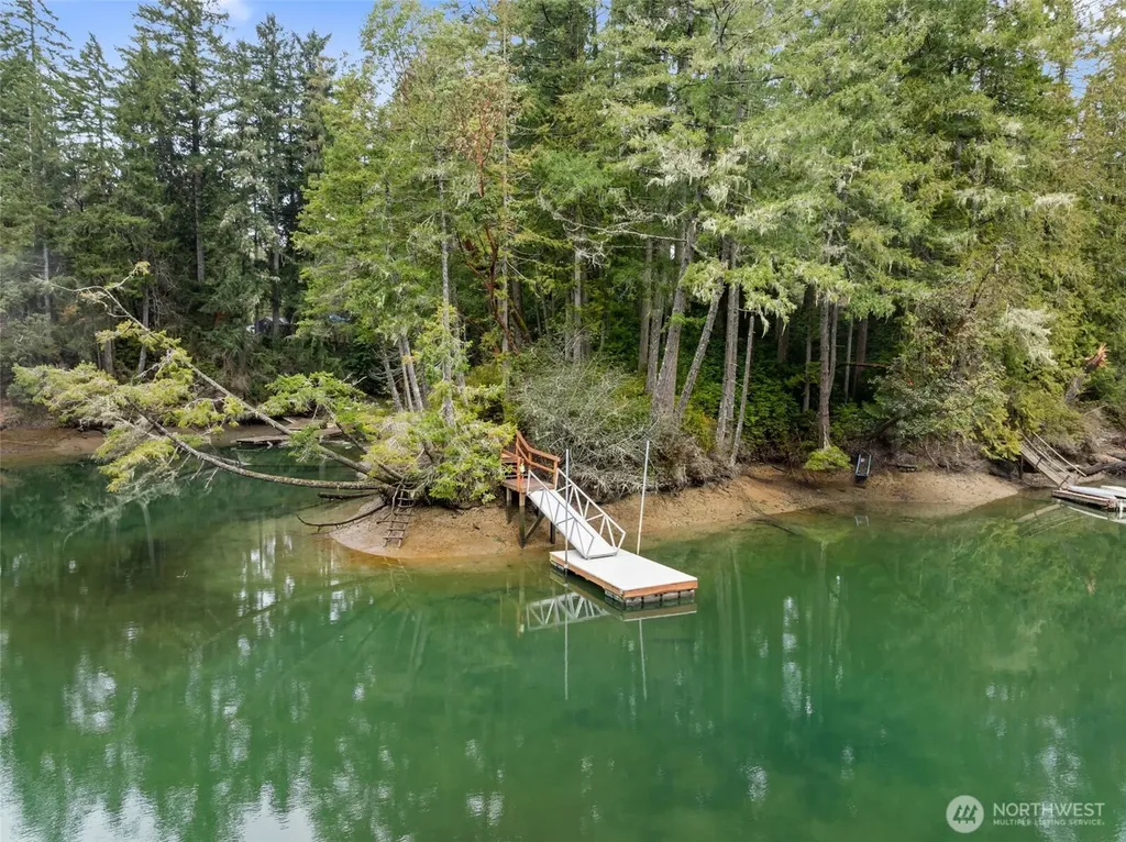 2832 Fishtrap Loop NE Olympia WA 98506