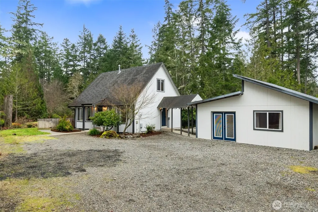 2832 Fishtrap Loop NE Olympia WA 98506