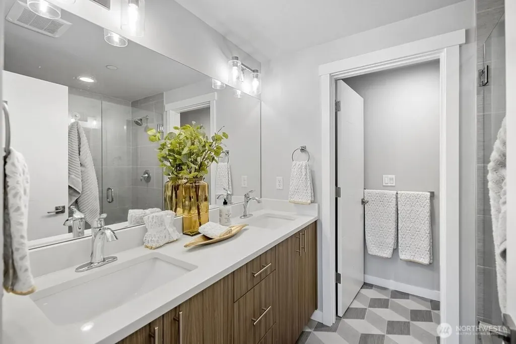 7628 222nd Street SW Edmonds WA 98026