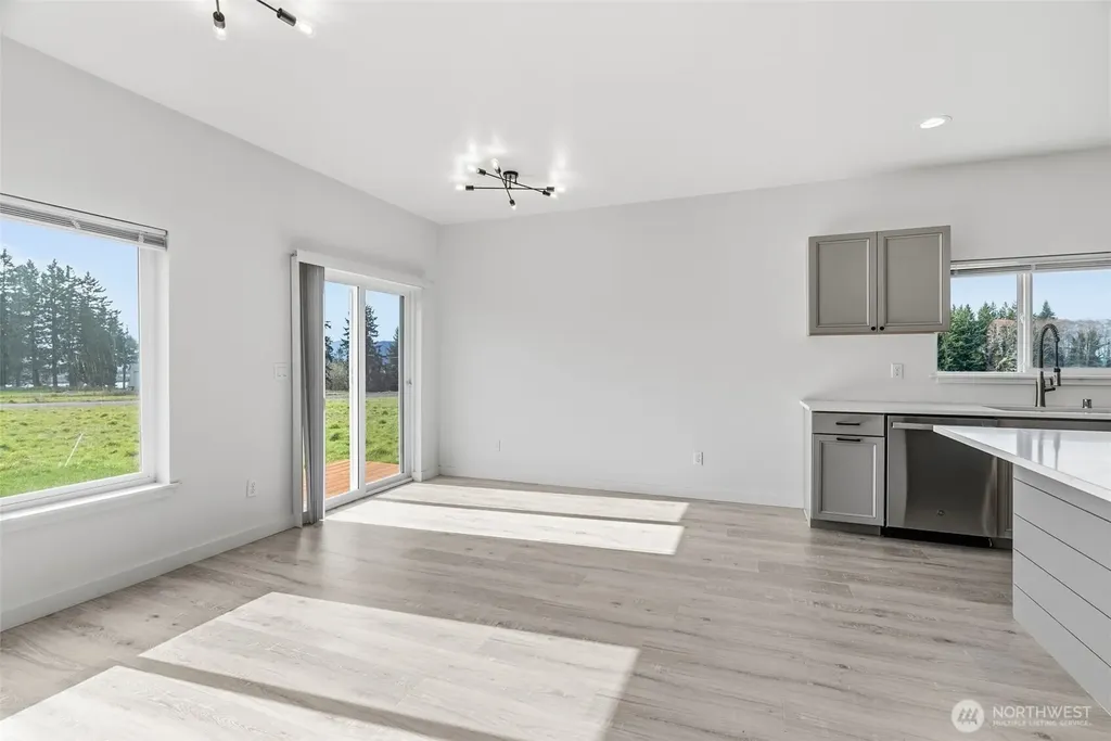 9 Anchor Way Cathlamet WA 98612