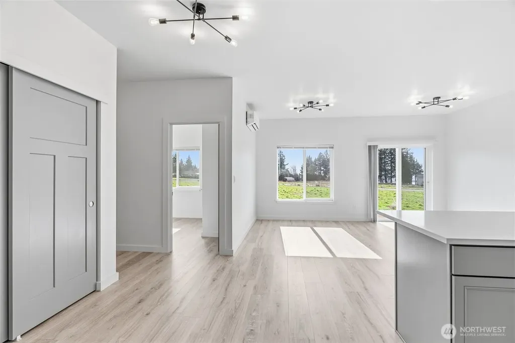9 Anchor Way Cathlamet WA 98612