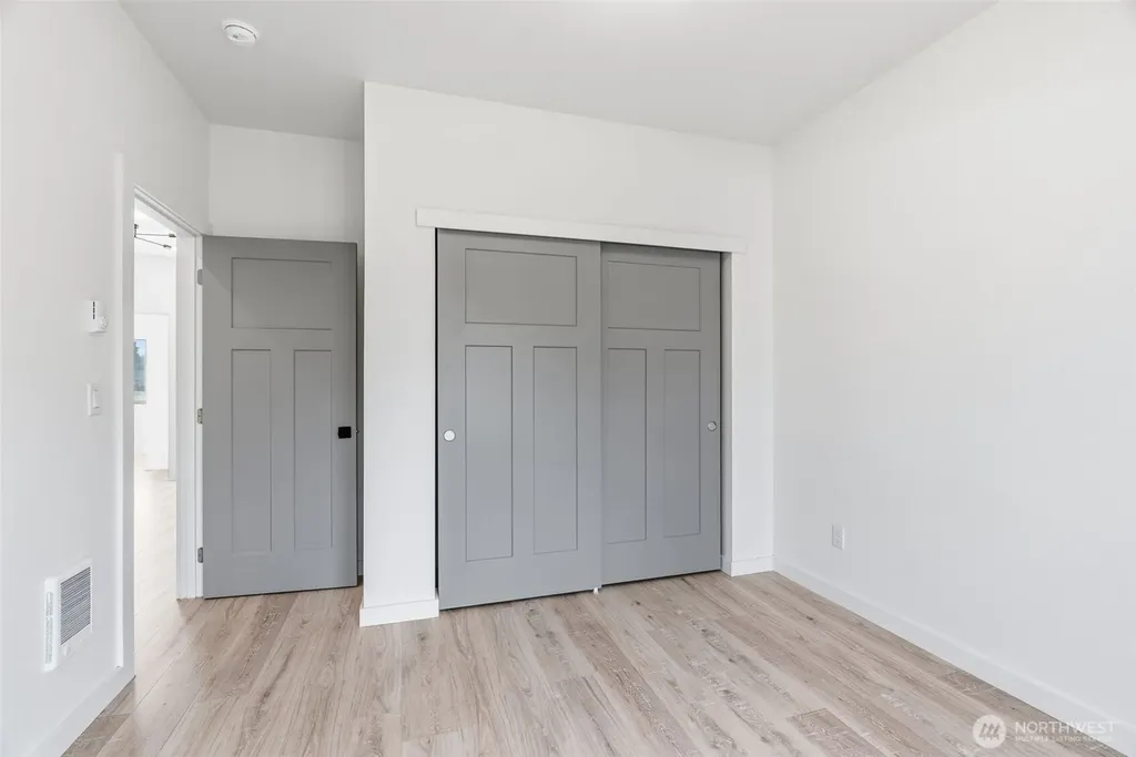 9 Anchor Way Cathlamet WA 98612