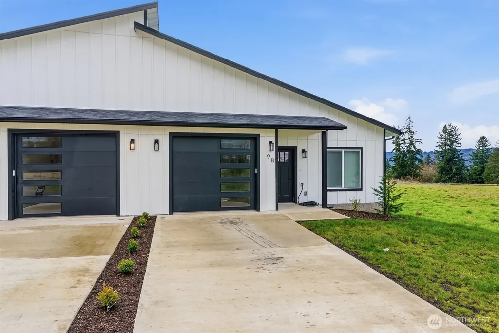 9 Anchor Way Cathlamet WA 98612