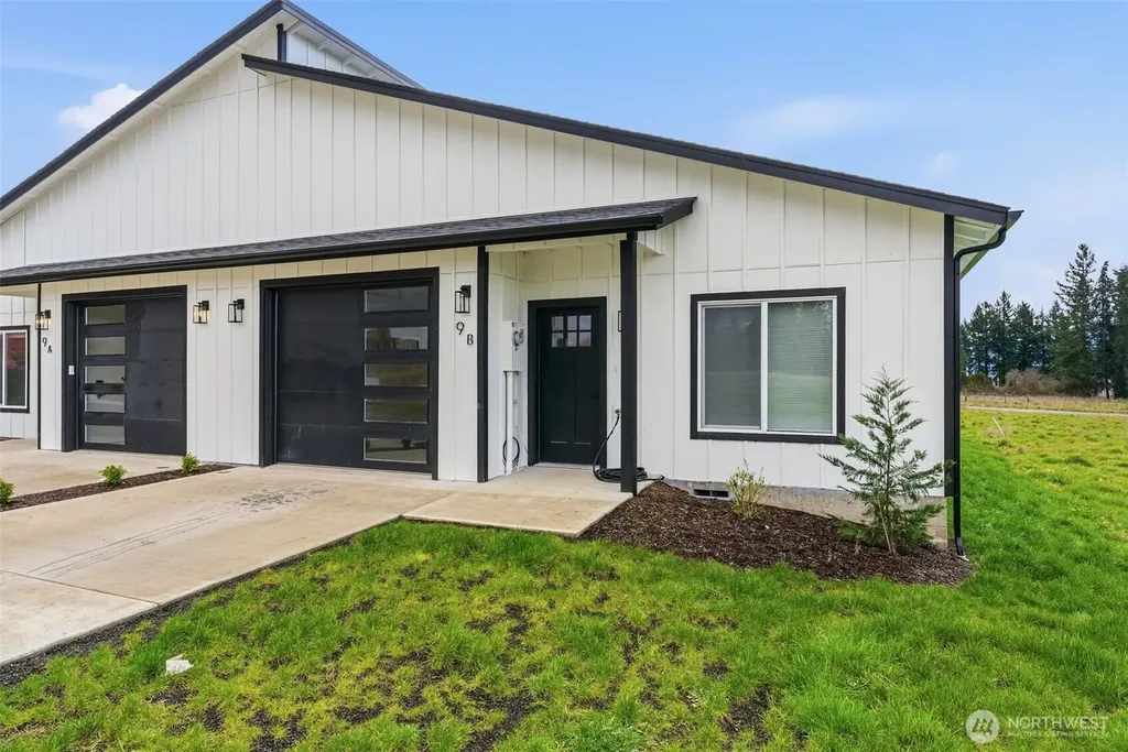 9 Anchor Way Cathlamet WA 98612