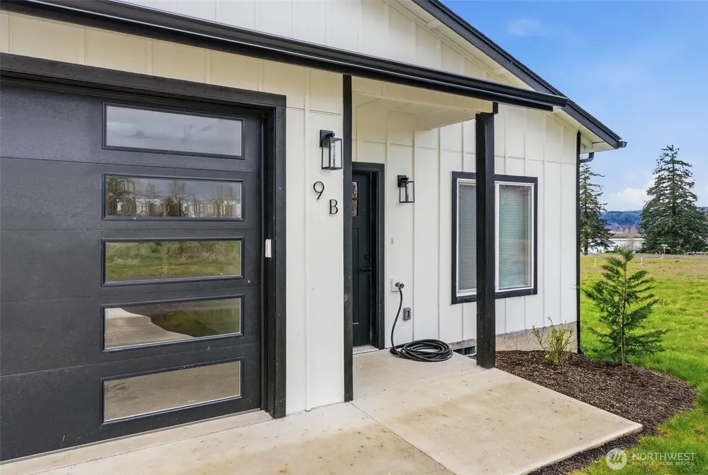 9 Anchor Way Cathlamet WA 98612