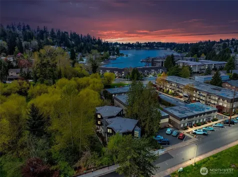 417 102nd Avenue SE Bellevue WA 98004