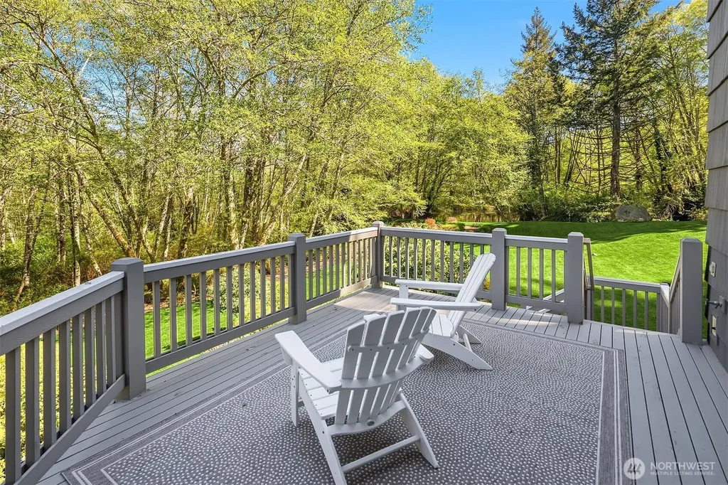 13364 Bridgestone Court NE Bainbridge Island WA 98110
