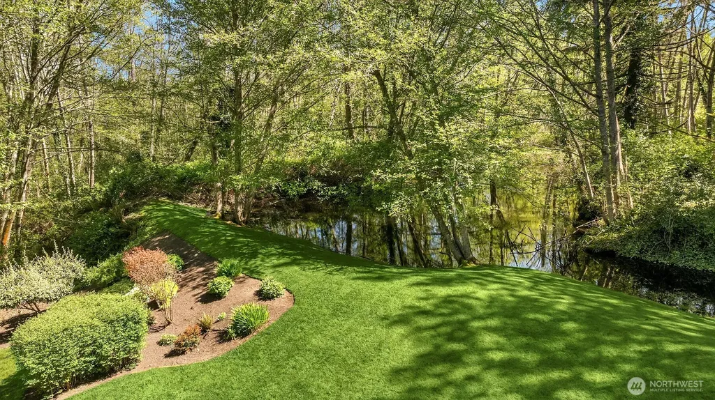 13364 Bridgestone Court NE Bainbridge Island WA 98110