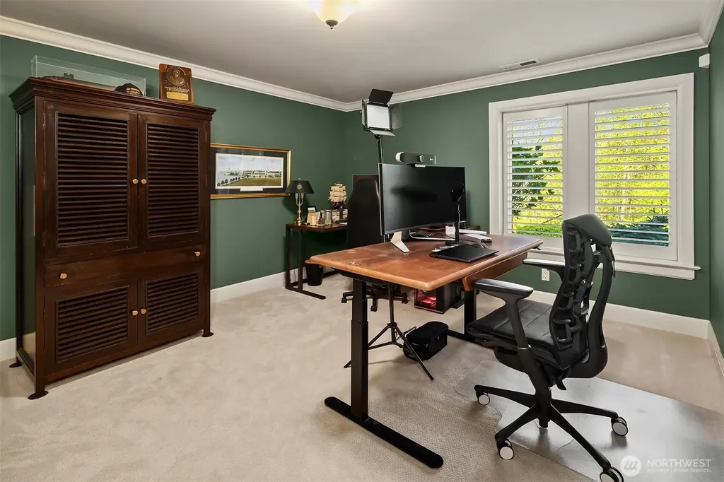 13364 Bridgestone Court NE Bainbridge Island WA 98110