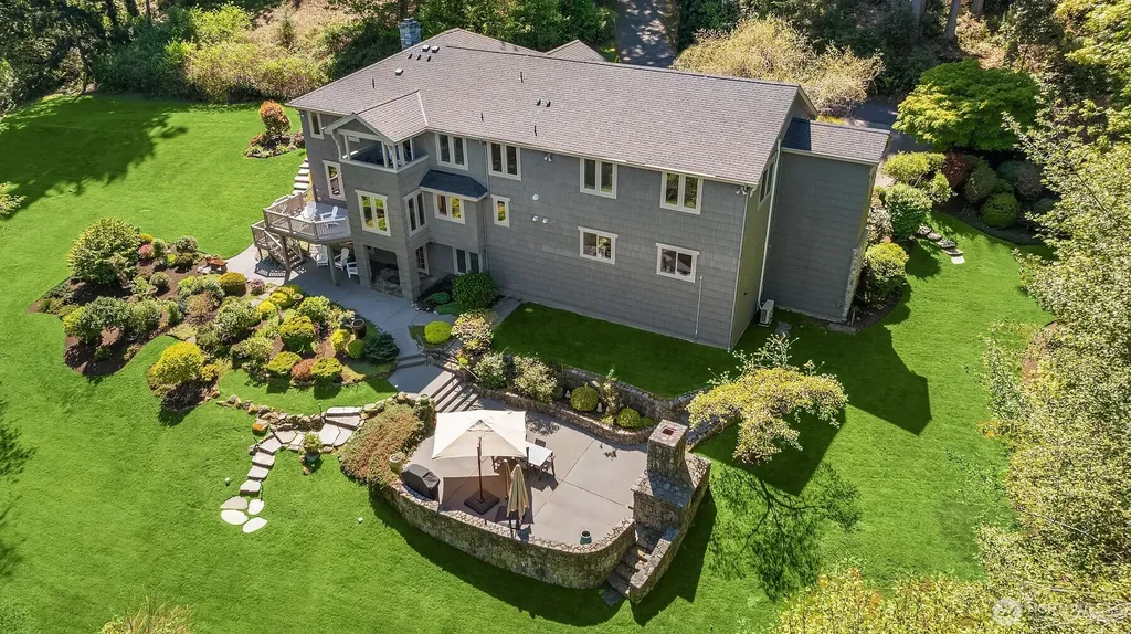 13364 Bridgestone Court NE Bainbridge Island WA 98110