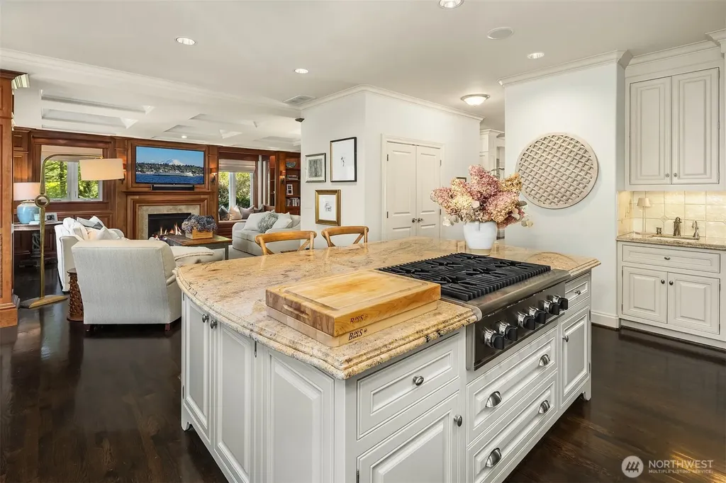 13364 Bridgestone Court NE Bainbridge Island WA 98110