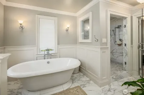 13364 Bridgestone Court NE Bainbridge Island WA 98110