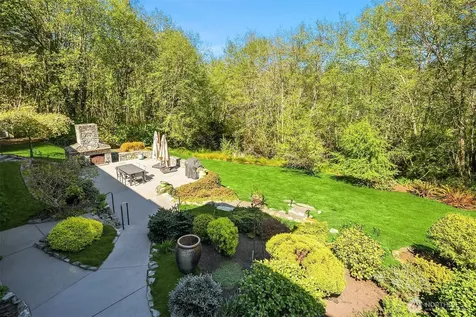 13364 Bridgestone Court NE Bainbridge Island WA 98110
