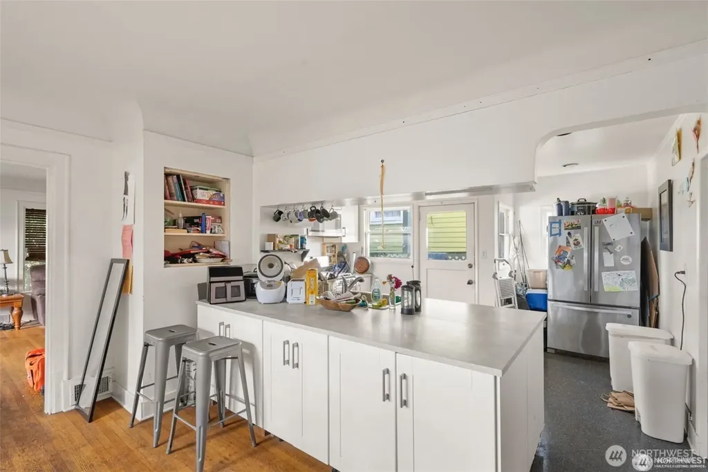 341 NE 51st Street Seattle WA 98105