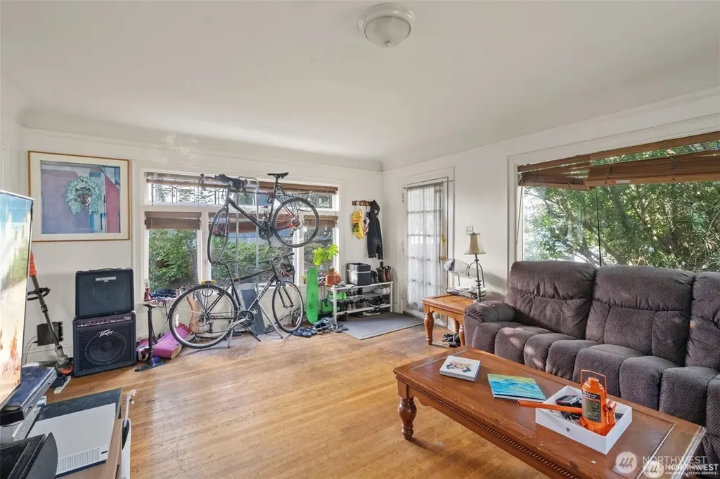 341 NE 51st Street Seattle WA 98105